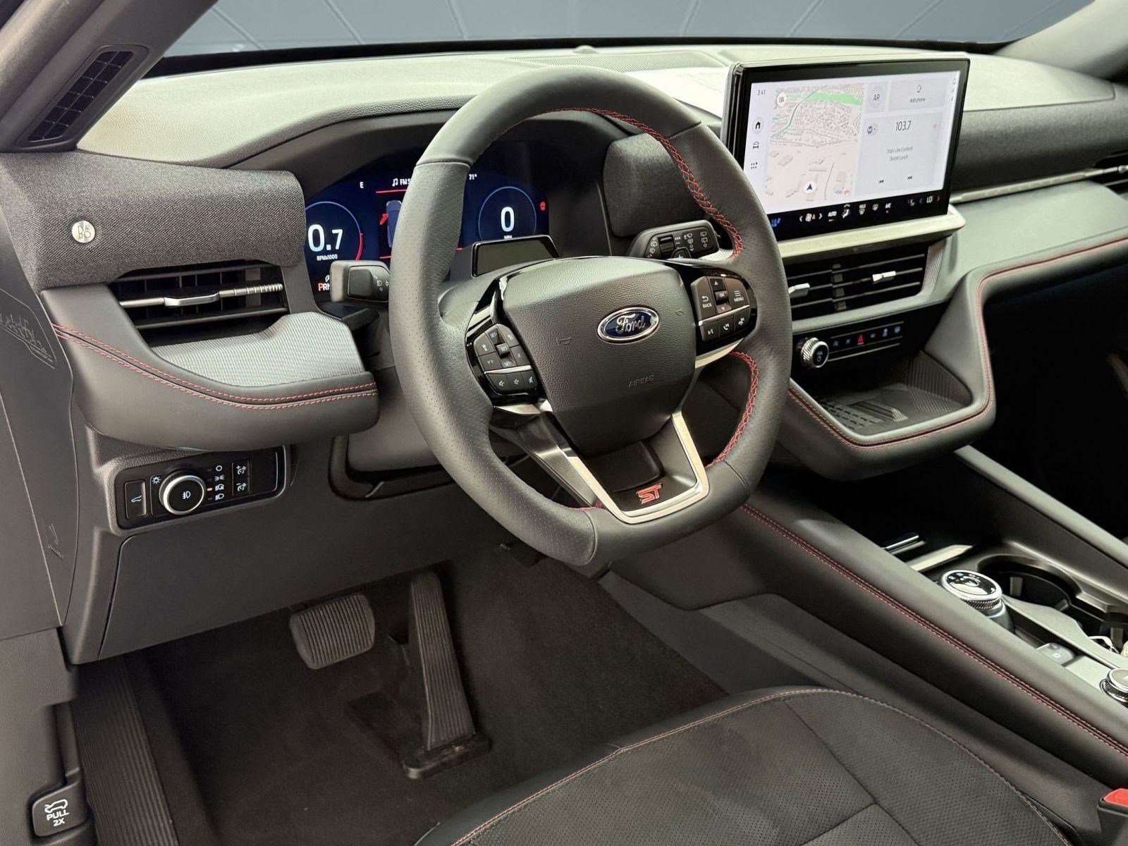 Certified 2025 Ford Explorer ST image 4