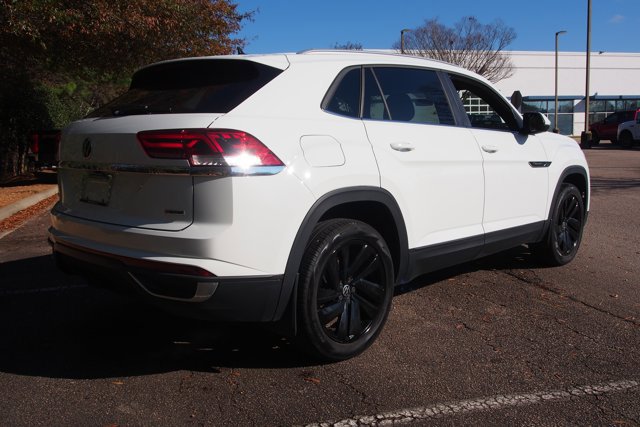 Used 2022 Volkswagen Atlas Cross Sport SE image 7