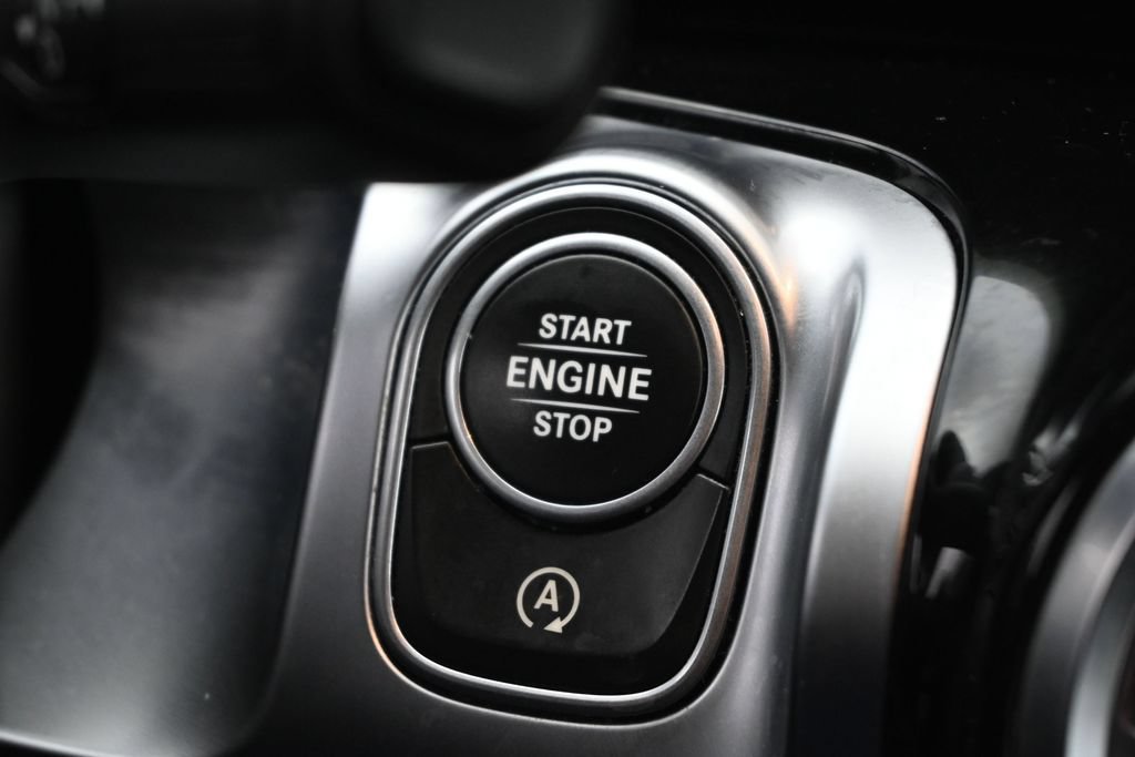 Used 2021 Mercedes-Benz GLB 250 image 13