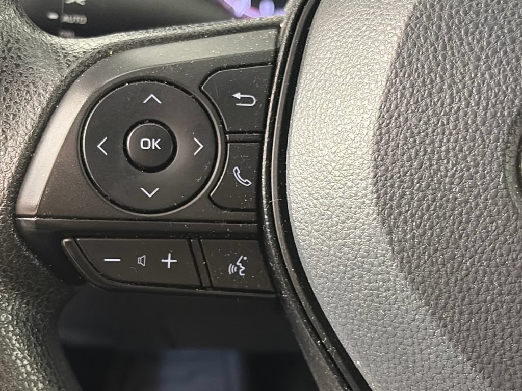 Used 2024 Toyota RAV4 XLE AWD/4WD image 17