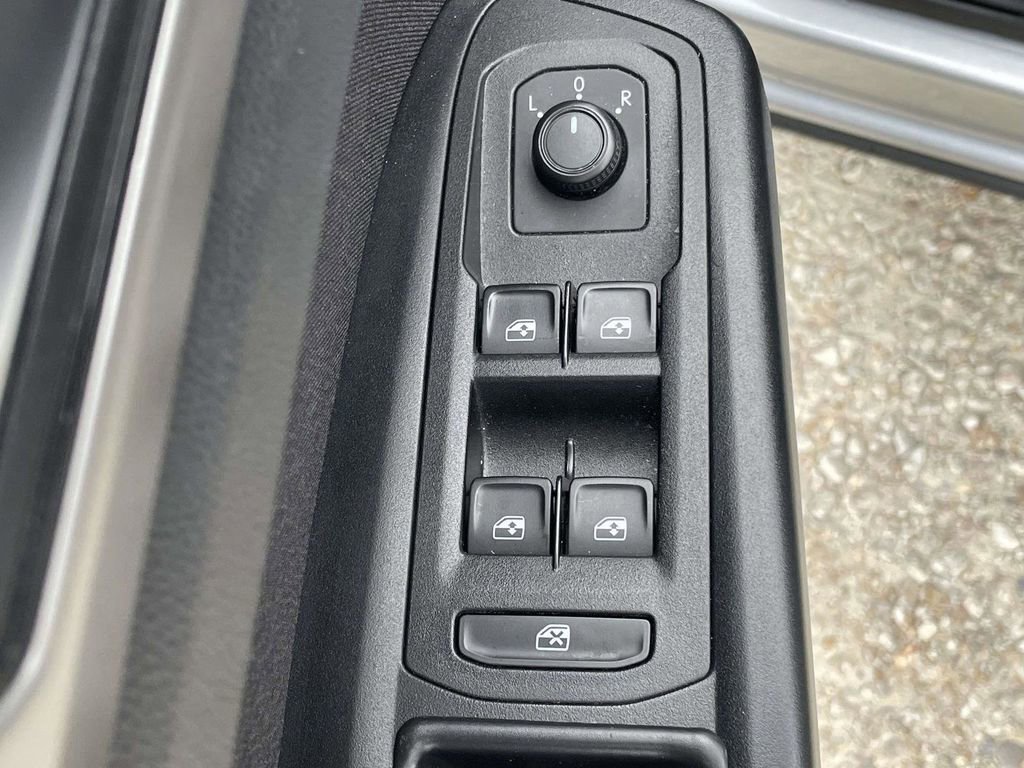 Used 2020 Volkswagen Atlas Cross Sport S FWD image 16