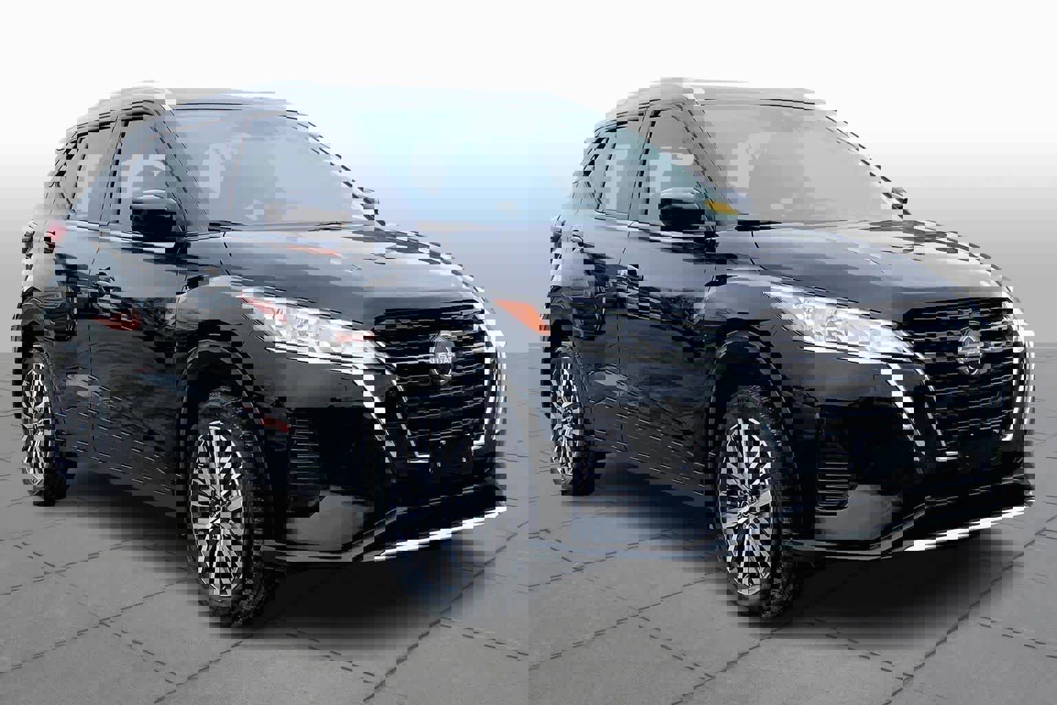 Used 2023 Nissan Kicks SV image 5