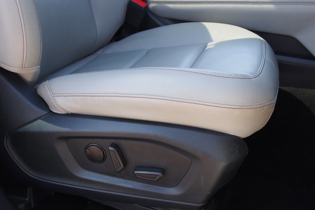 Certified 2025 Ford Explorer Active w/ Active Comfort Package image 12