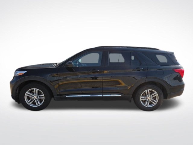 Certified 2024 Ford Explorer XLT w/ Equipment Group 202A RWD image 6