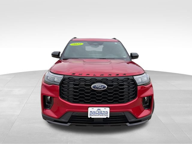 Certified 2025 Ford Explorer ST-Line w/ Premium Package AWD/4WD image 9