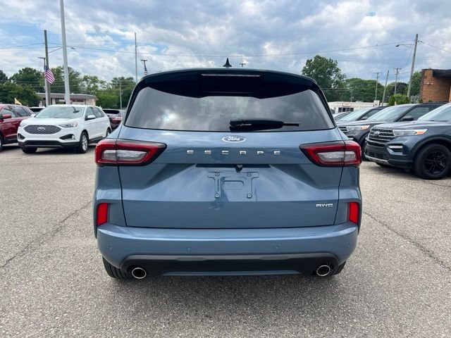 Certified 2024 Ford Escape ST-Line w/ Tech Pack #1 AWD/4WD image 5