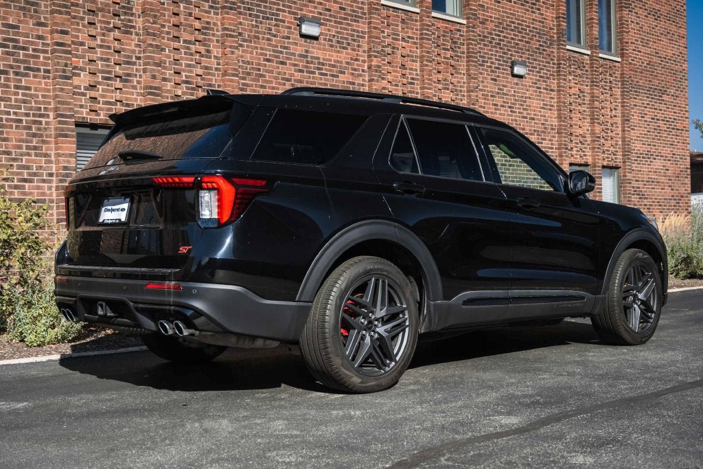 Certified 2025 Ford Explorer ST AWD/4WD image 6