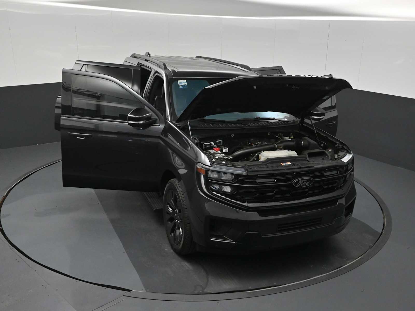 Certified 2025 Ford Expedition Platinum w/ Stealth Appearance Package AWD/4WD image 45