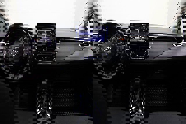 Used 2022 Toyota Corolla LE image 12