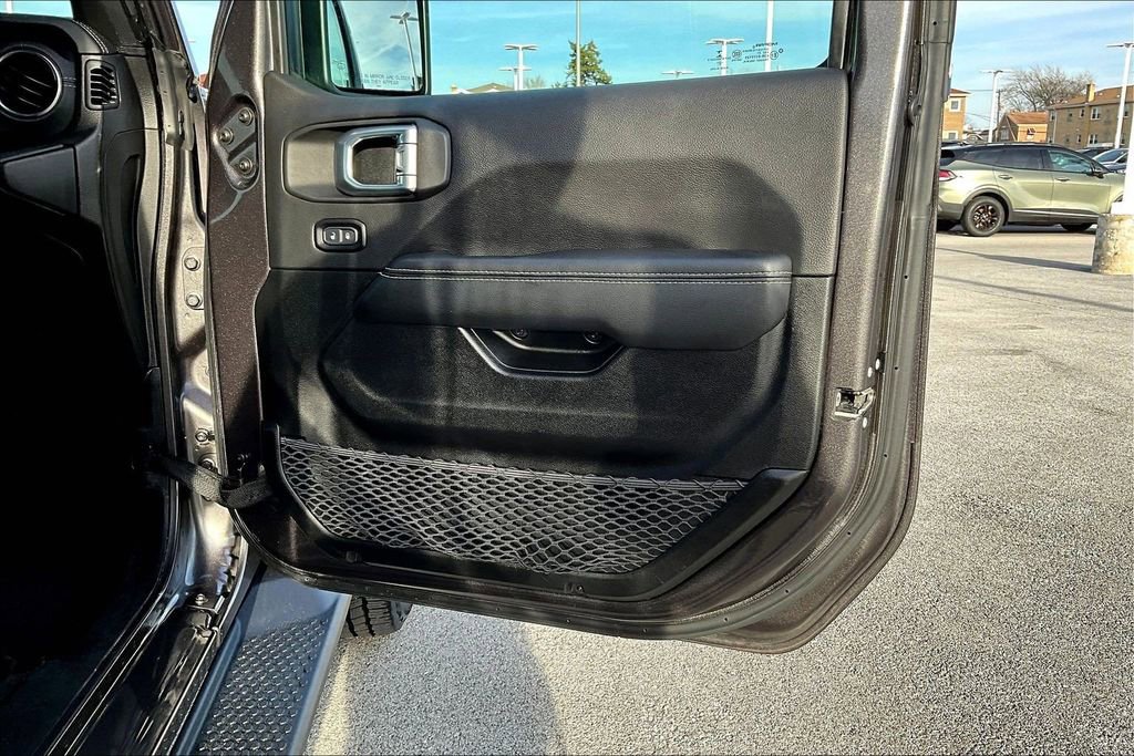 Used 2021 Jeep Wrangler Unlimited Sahara w/ Cold Weather Group AWD/4WD image 22