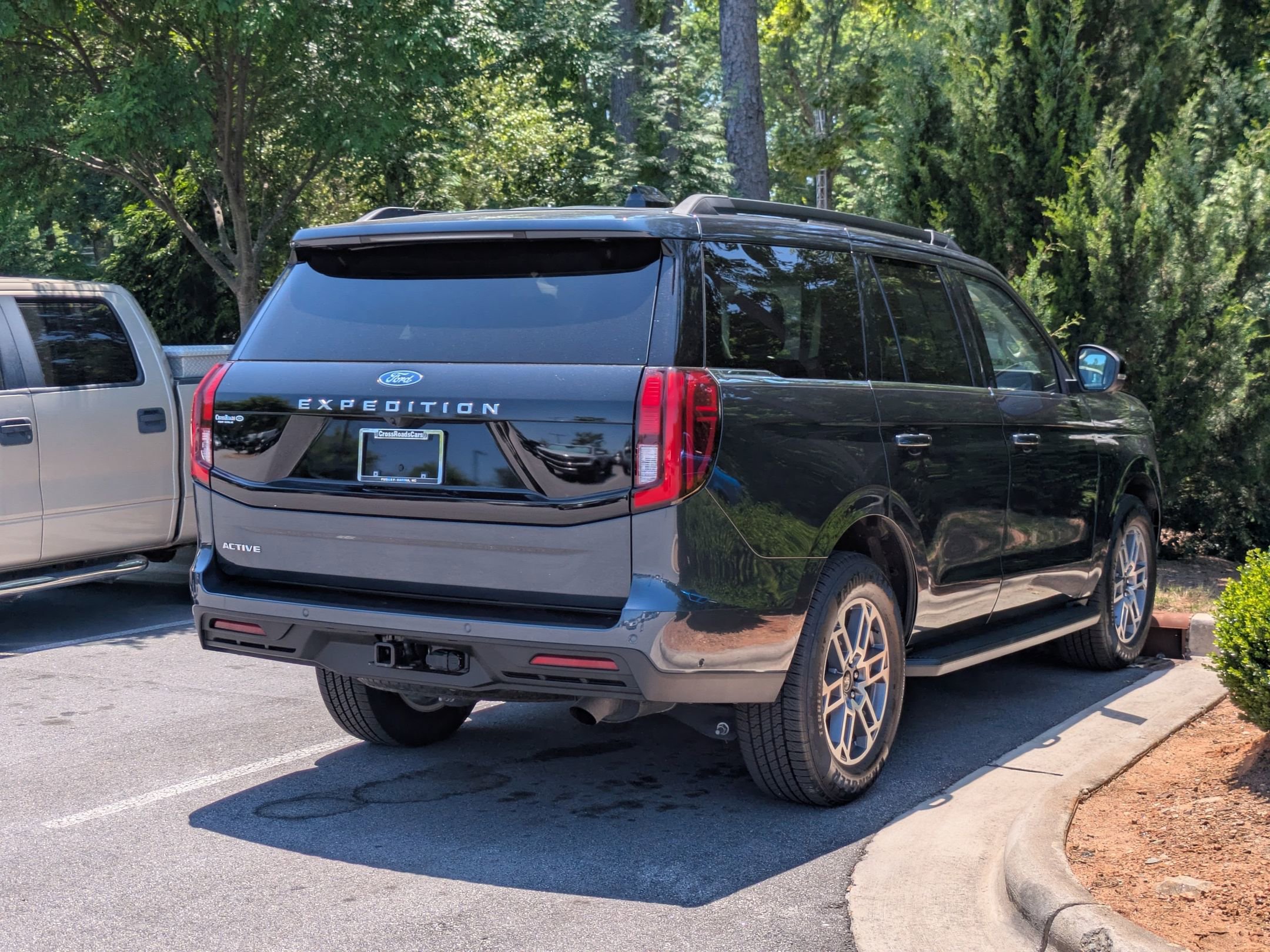 Certified 2025 Ford Expedition Active RWD image 3