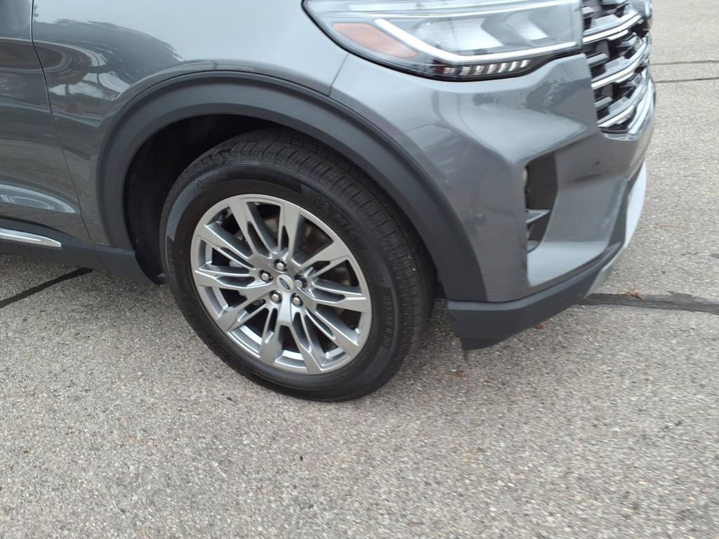 Certified 2025 Ford Explorer Active w/ Active Comfort Package AWD/4WD image 5