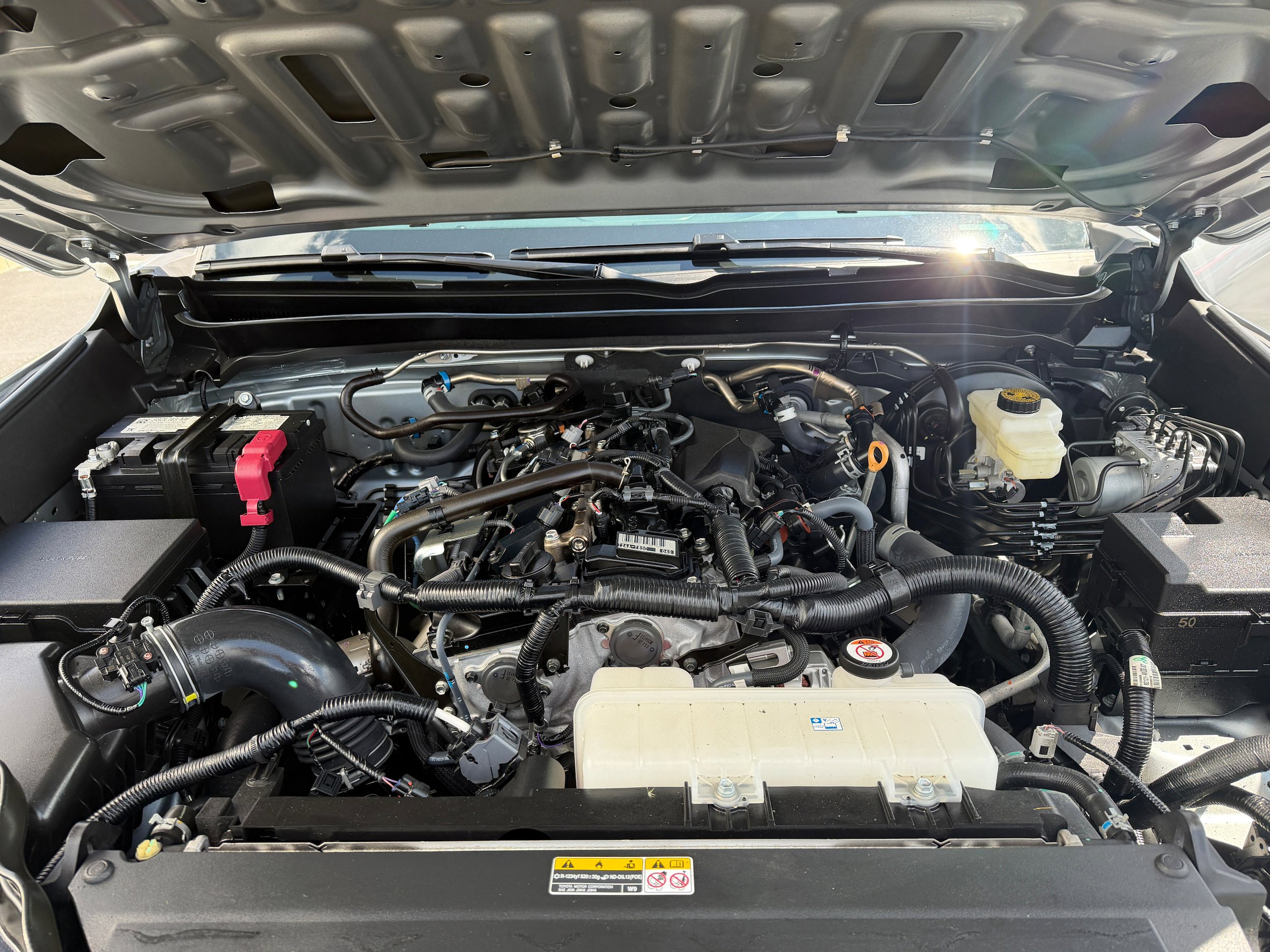 Used 2025 Toyota Tacoma SR5 AWD/4WD image 15