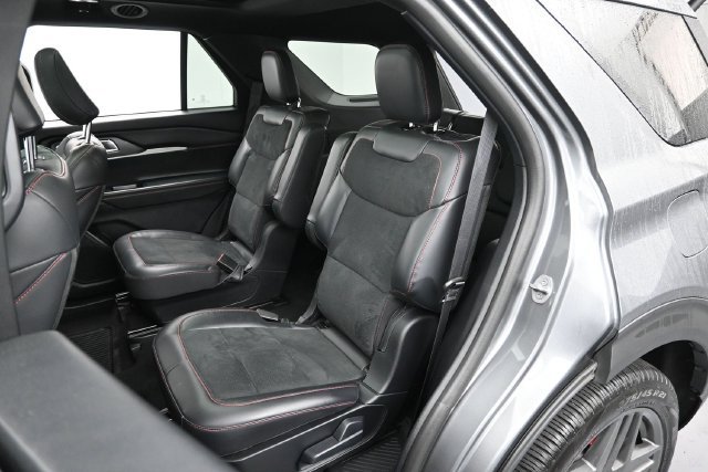 Certified 2025 Ford Explorer ST w/ Sun And Sound Package AWD/4WD image 29