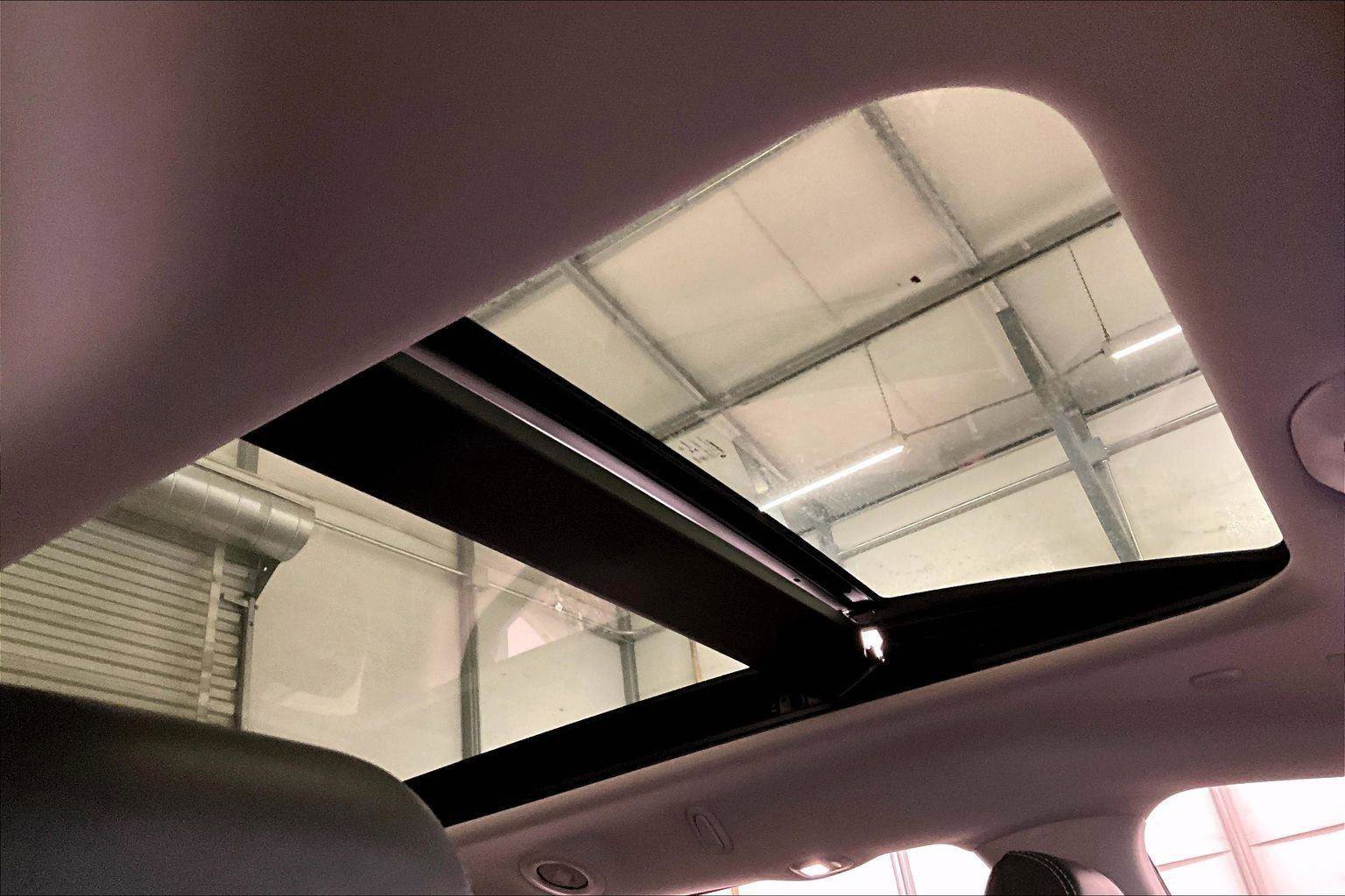 Used 2022 Chrysler Pacifica Limited image 21