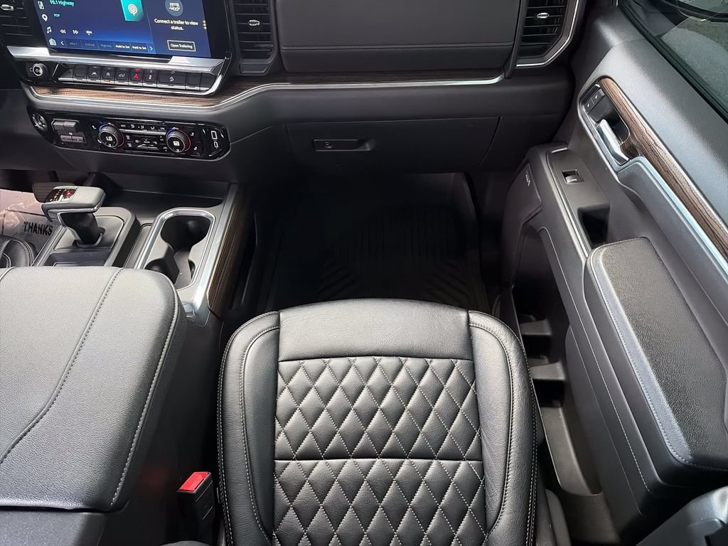 Used 2025 Chevrolet Silverado 1500 RST AWD/4WD image 17