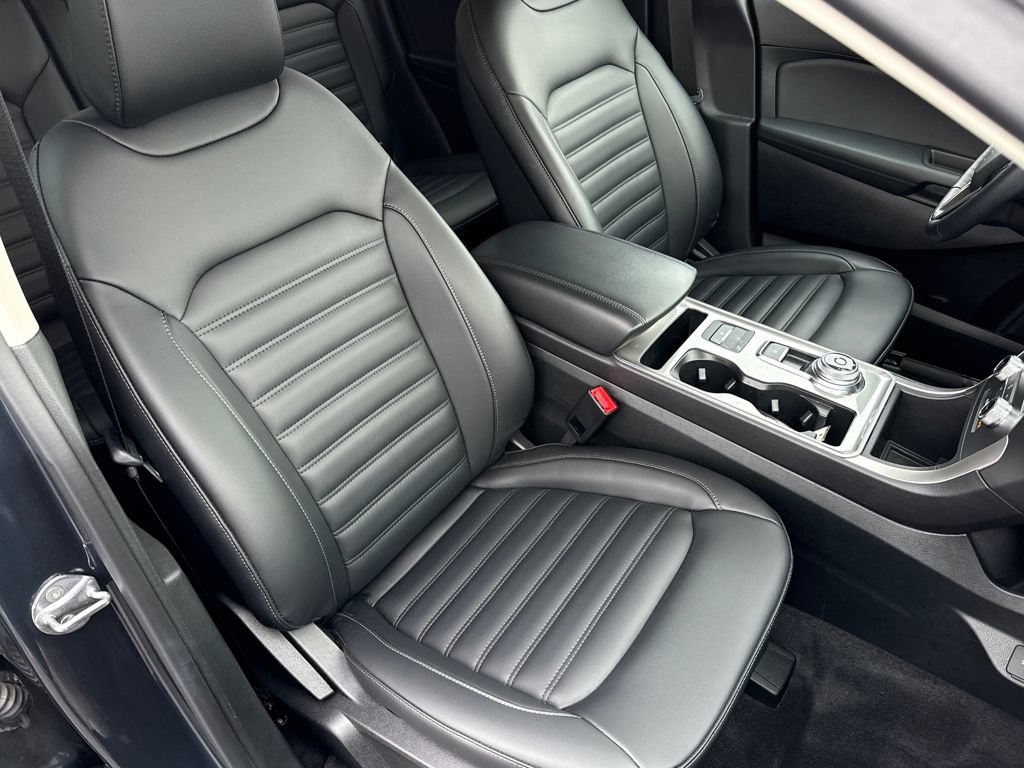 Certified 2024 Ford Edge SEL w/ Convenience Package image 9