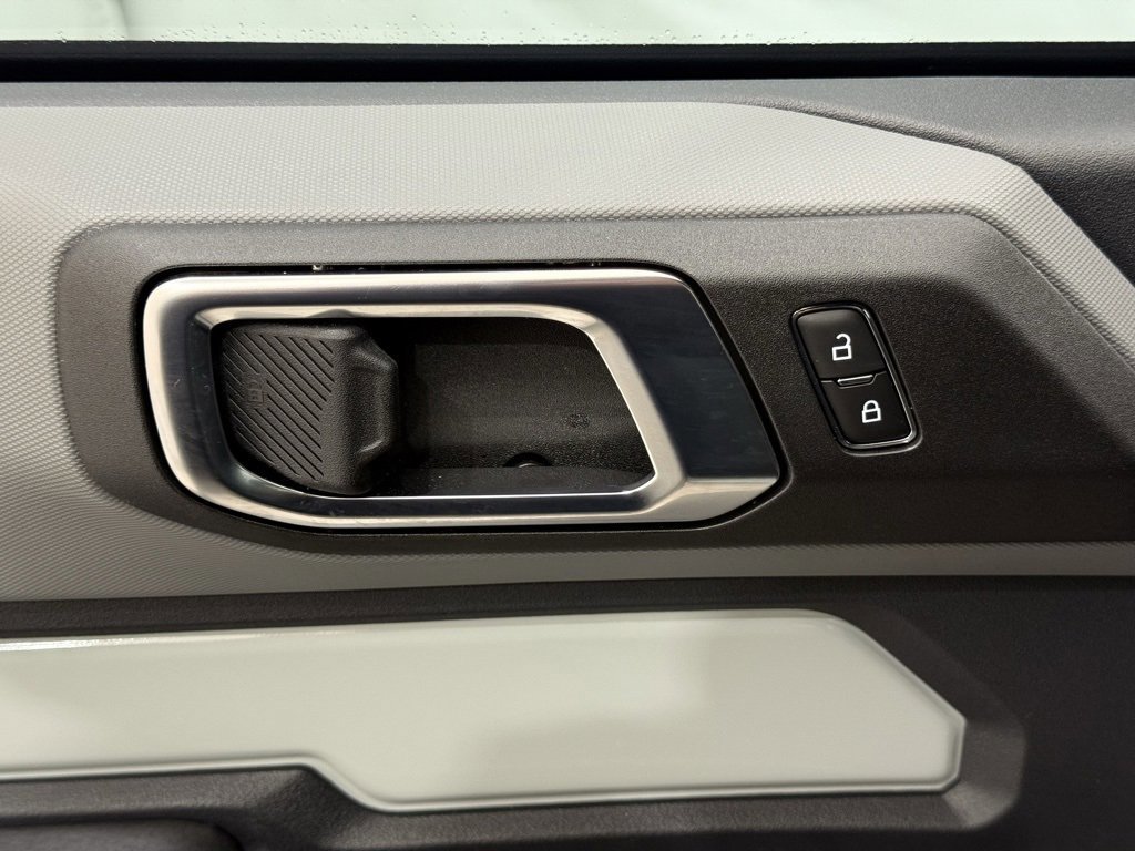 Certified 2024 Ford Bronco Black Diamond image 22