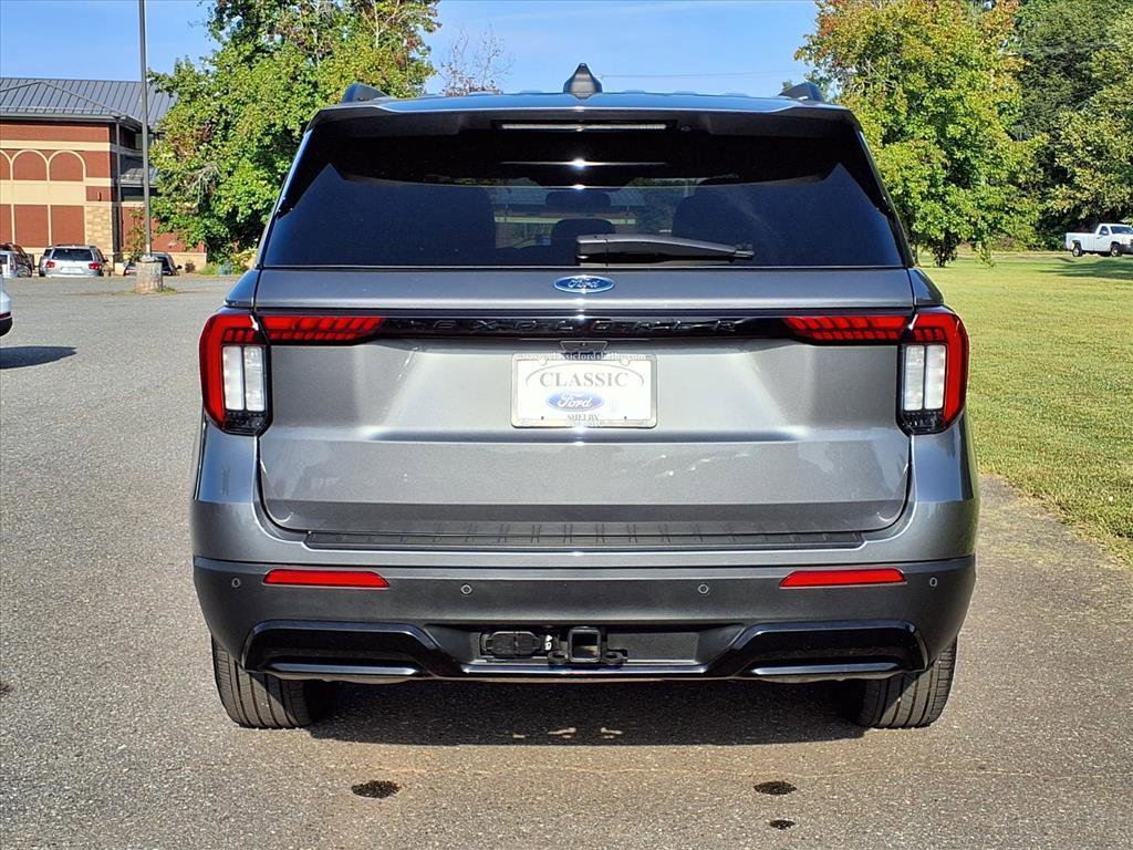 Certified 2025 Ford Explorer ST-Line image 17