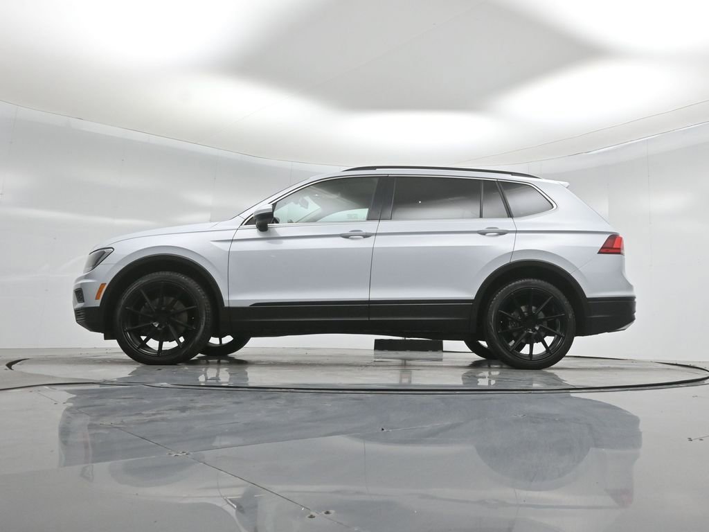 Used 2019 Volkswagen Tiguan SE w/ Panoramic Sunroof Package FWD image 8