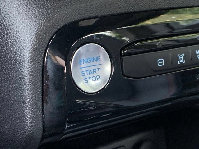 Certified 2025 Ford Escape ST-Line Select w/ Tech Pack #1 AWD/4WD image 22
