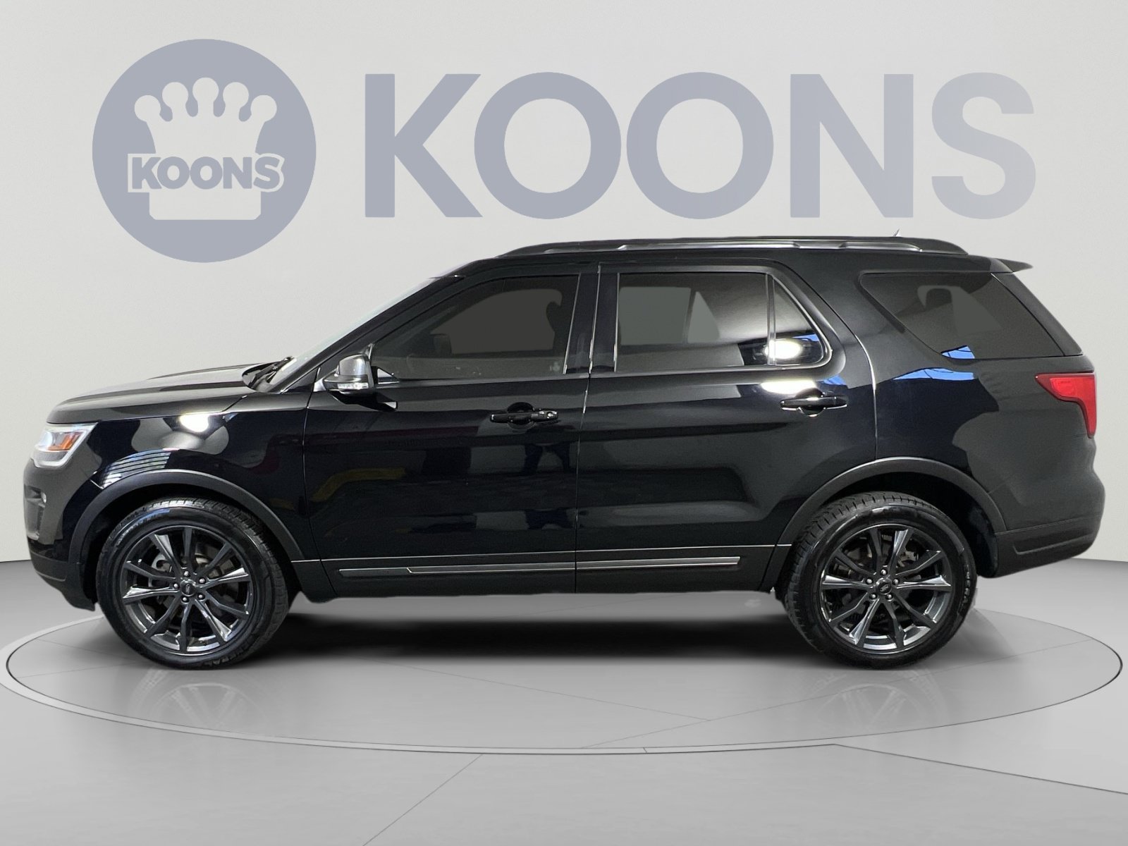 Certified 2018 Ford Explorer XLT w/ Equipment Group 202A AWD/4WD image 7