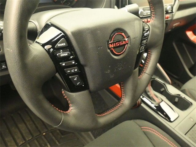 Used 2025 Nissan Frontier PRO-4X w/ Pro Convenience Package image 16