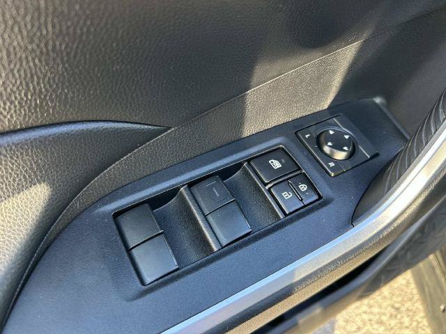 Used 2020 Toyota RAV4 XLE FWD image 26