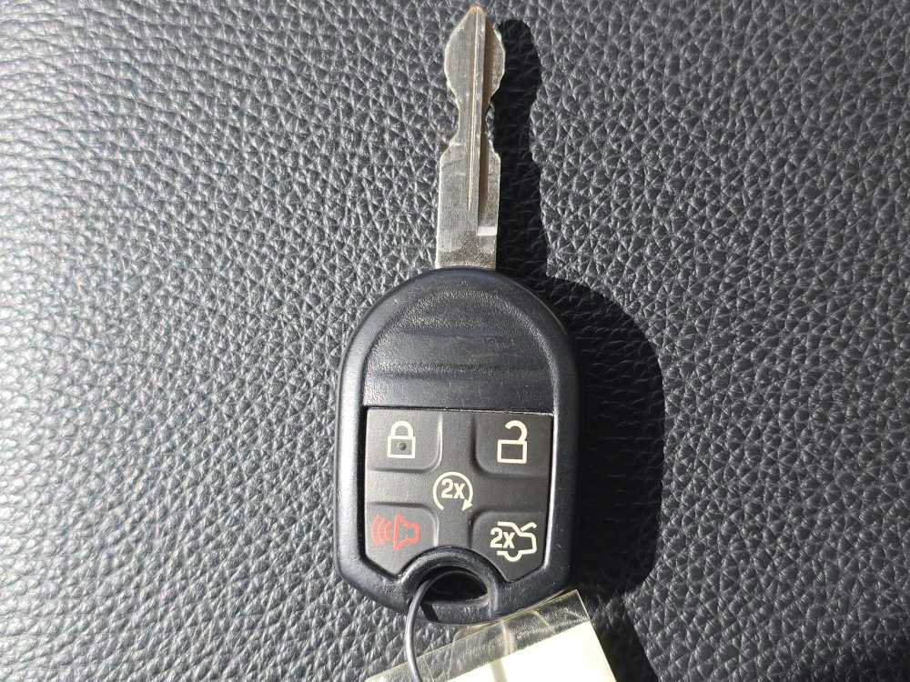 Certified 2017 Ford Expedition EL XLT w/ Equipment Group 202A image 22