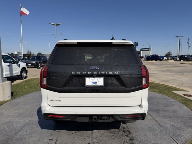Certified 2025 Ford Expedition Active image 2