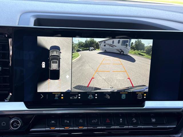 Used 2023 Chevrolet Silverado 1500 LTZ AWD/4WD image 22