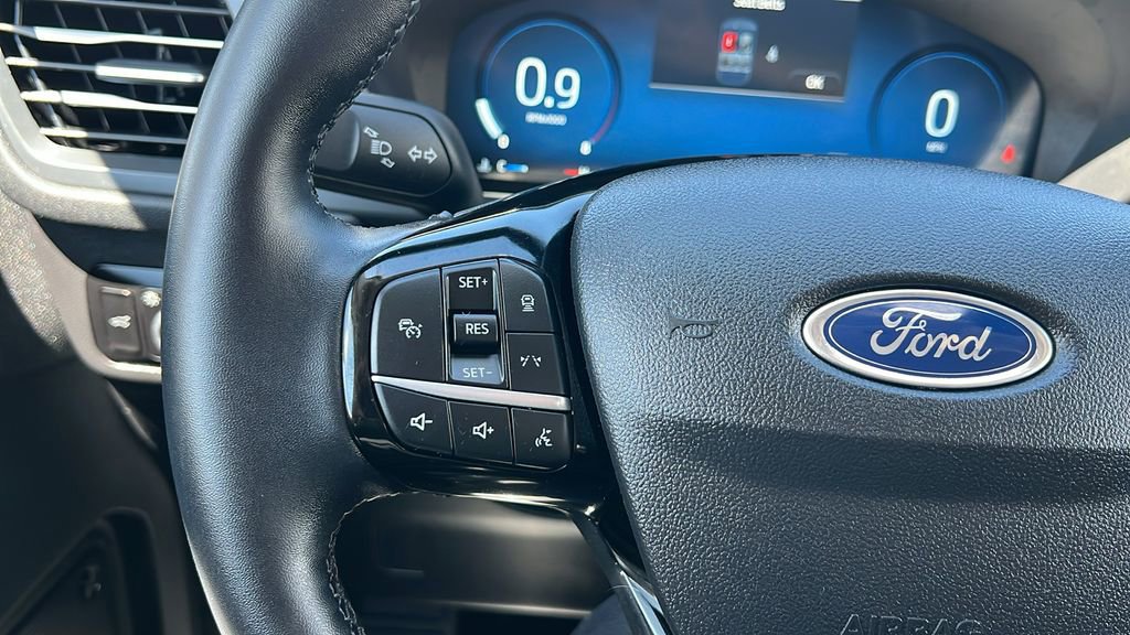Certified 2025 Ford Escape Platinum w/ Premium Technology Package AWD/4WD image 19