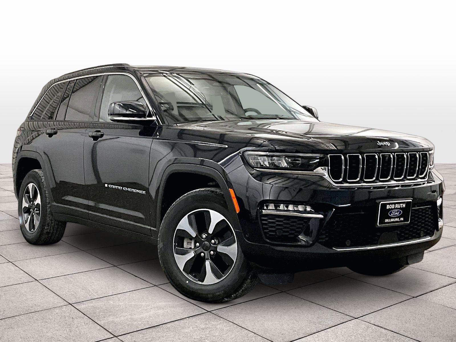 Used 2022 Jeep Grand Cherokee Limited 4xe w/ Luxury Tech Group II AWD/4WD image 2