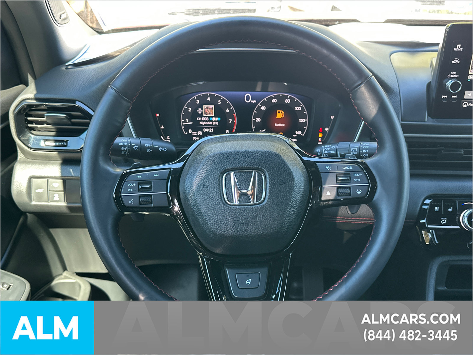 Used 2025 Honda Pilot Black Edition image 28