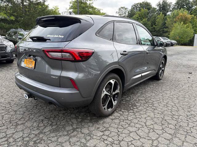 Certified 2023 Ford Escape ST-Line Select w/ Tech Pack #2 AWD/4WD image 3