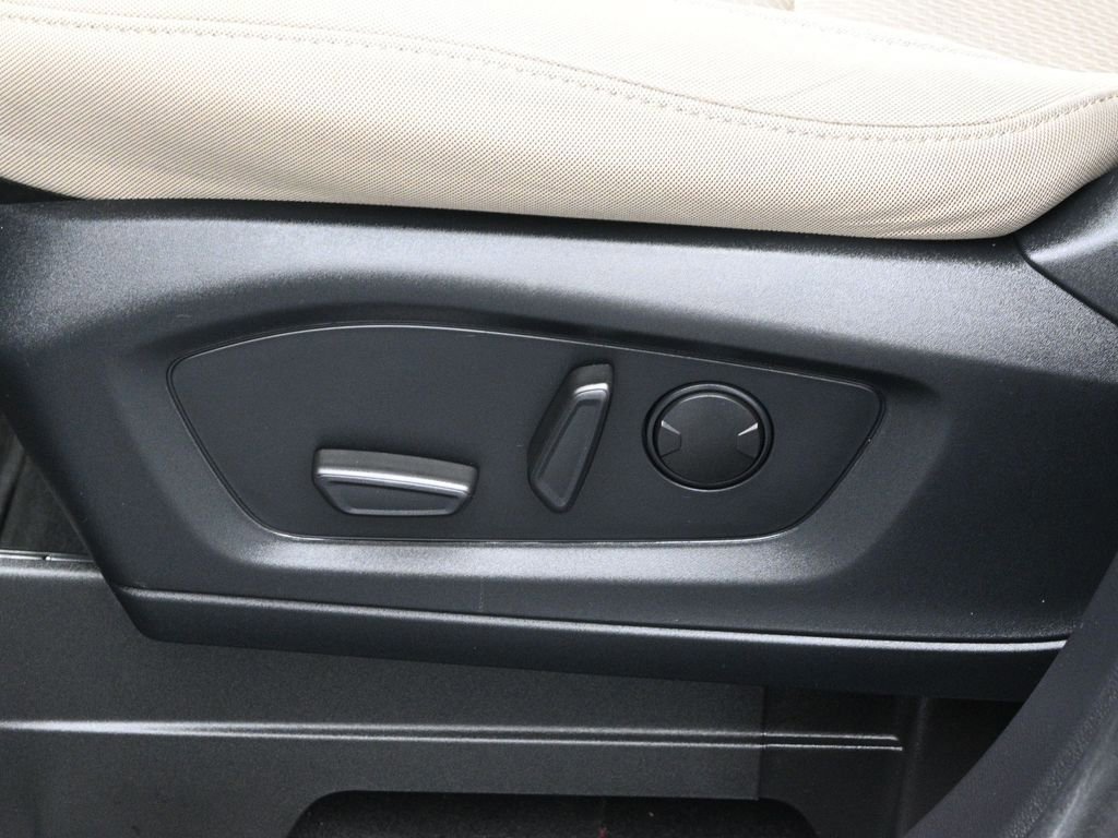 Certified 2022 Ford Explorer XLT image 37