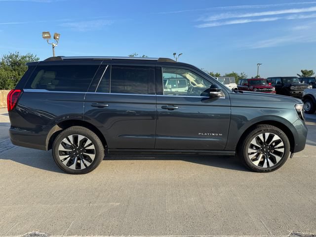 Certified 2025 Ford Expedition Platinum w/ Driver's Package AWD/4WD image 3