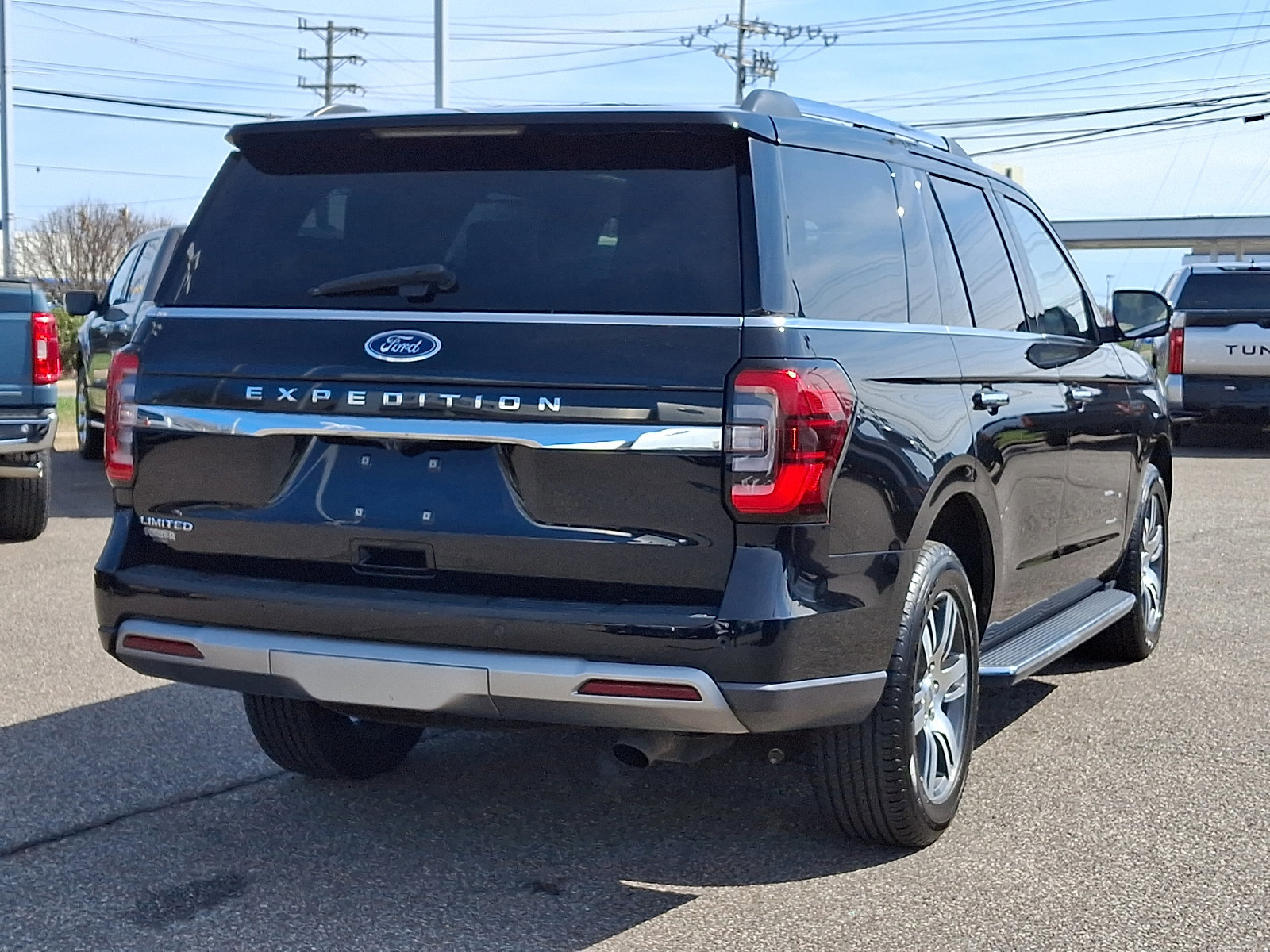 Certified 2023 Ford Expedition Limited image 7