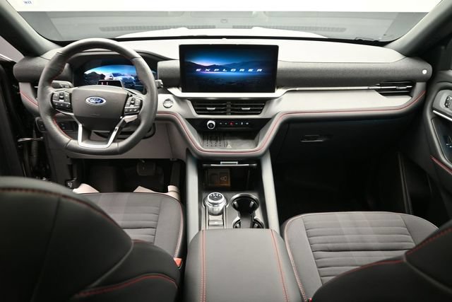 Certified 2025 Ford Explorer ST-Line w/ Premium Package AWD/4WD image 23