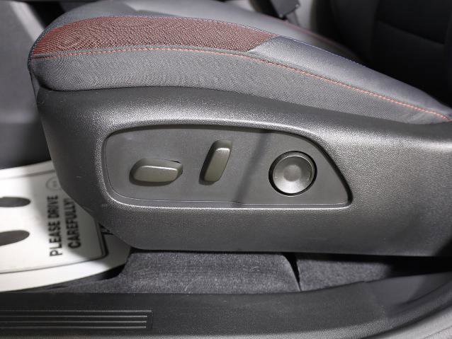 Used 2025 Chevrolet Equinox RS w/ Safety and Technology Package image 18