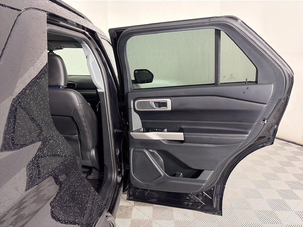 Certified 2023 Ford Explorer XLT w/ Equipment Group 202A AWD/4WD image 28