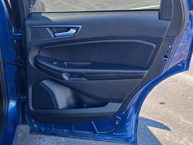 Certified 2024 Ford Edge SE w/ Black Appearance Package image 8