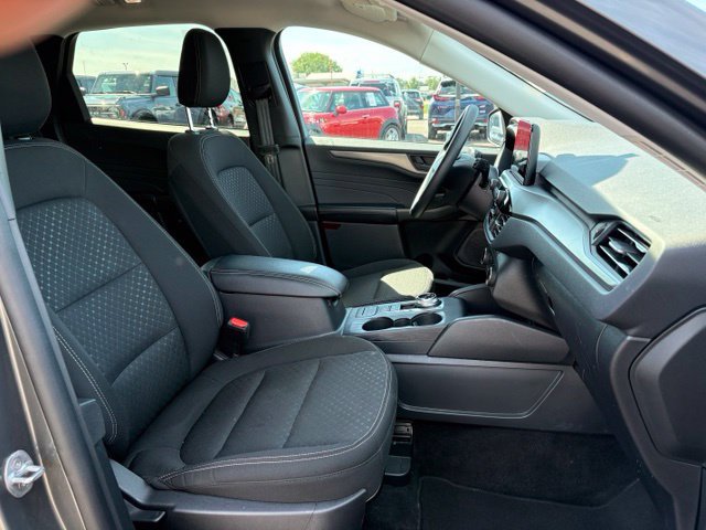 Certified 2025 Ford Escape Active AWD/4WD image 12