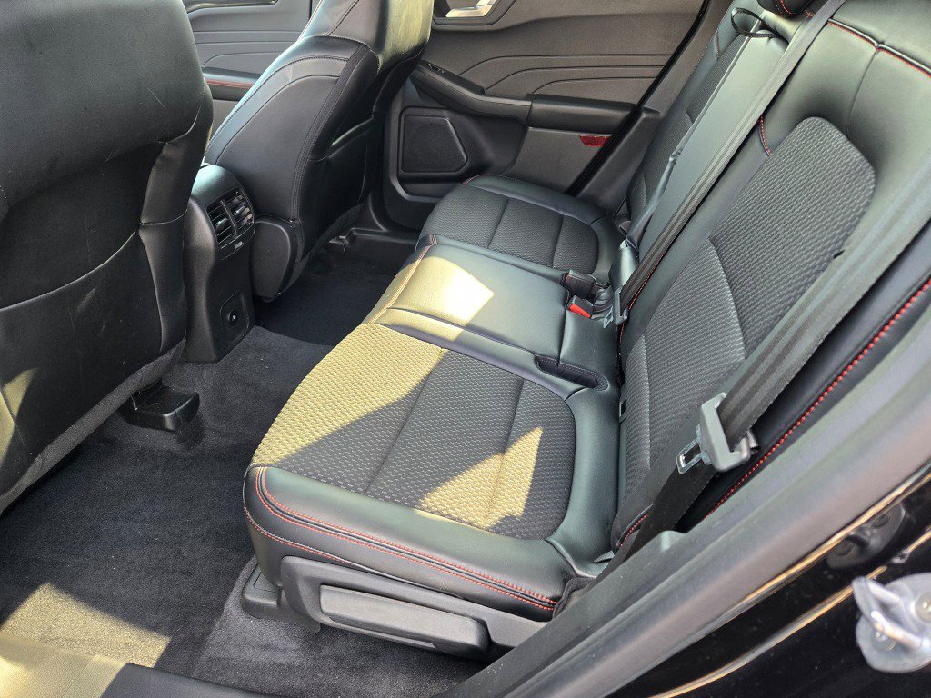 Certified 2023 Ford Escape ST-Line w/ Tech Pack #1 image 15