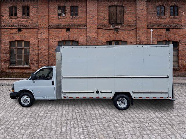Used 2021 GMC Savana 3500 Extended w/ Power Convenience Package RWD image 7