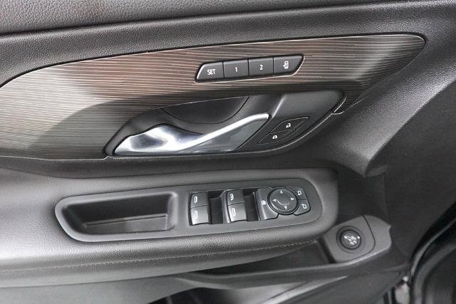 Used 2021 GMC Terrain SLT image 9