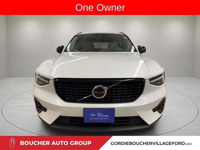 Used 2023 Volvo XC40 B5 Ultimate w/ Climate Package AWD/4WD image 3
