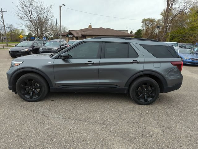 Certified 2023 Ford Explorer ST-Line AWD/4WD image 2