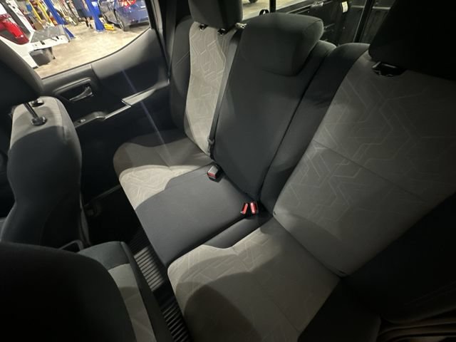 Used 2021 Toyota Tacoma TRD Off-Road AWD/4WD image 30