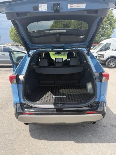 Used 2024 Toyota RAV4 XSE w/ Advanced Technology Package AWD/4WD image 17